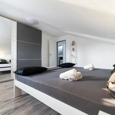 City Center Mayess Aparment Zadar Exterior foto